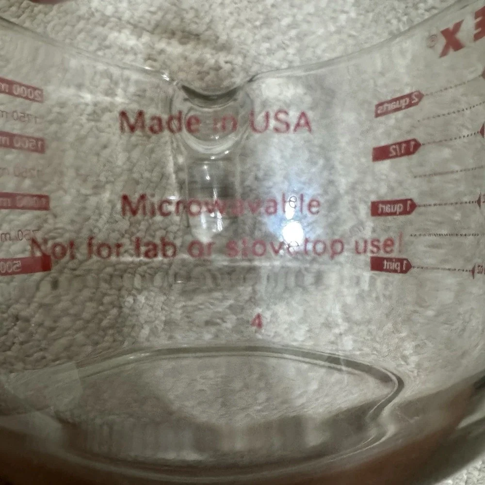 PYREX 8 Cups 64 Oz 2 Quarts Red Lettering Measuring Cup 2000 ML 2 Litres - Picture 7 of 7